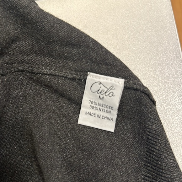 Cielo 3/4 three quarter sleeve light cardigan in charcoal gray size medium - Picture 7 of 7